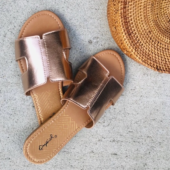 Vegan leather slides, sandals, flats! 🧡❤️ - Picture 5 of 5